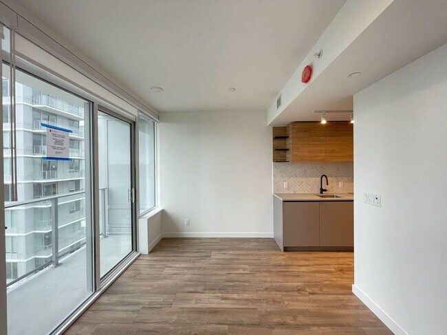 13428-13105 105 Ave Unit 16XX
