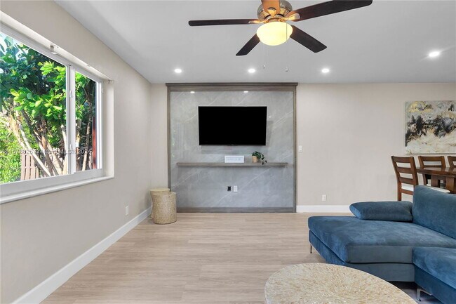 Photo - 515 SW 12th Ave