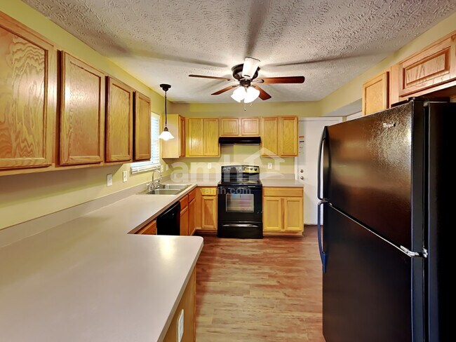 Photo - 3019 Olson Pl