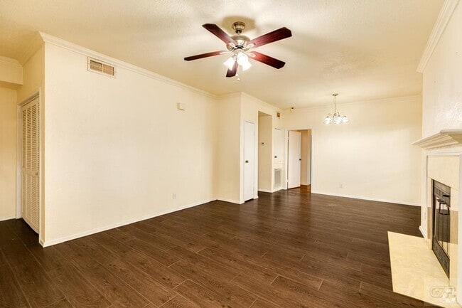 Building Photo - 921 Marine Dr Rental