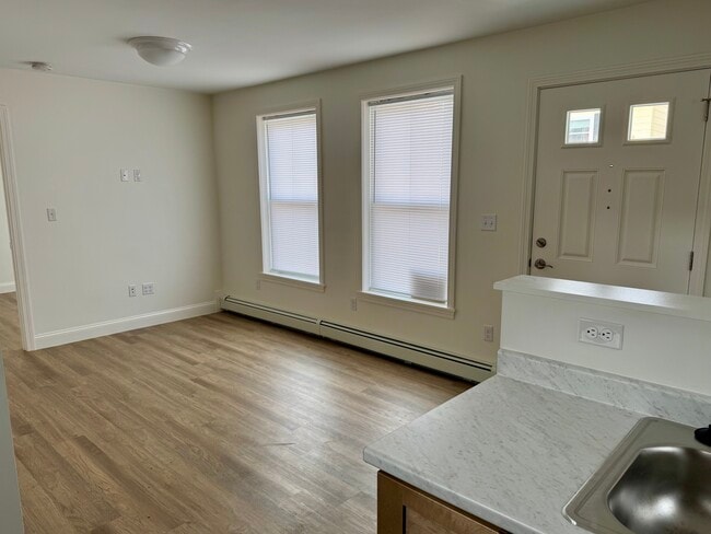 Photo - 33 Hoppin Ave Unit 33