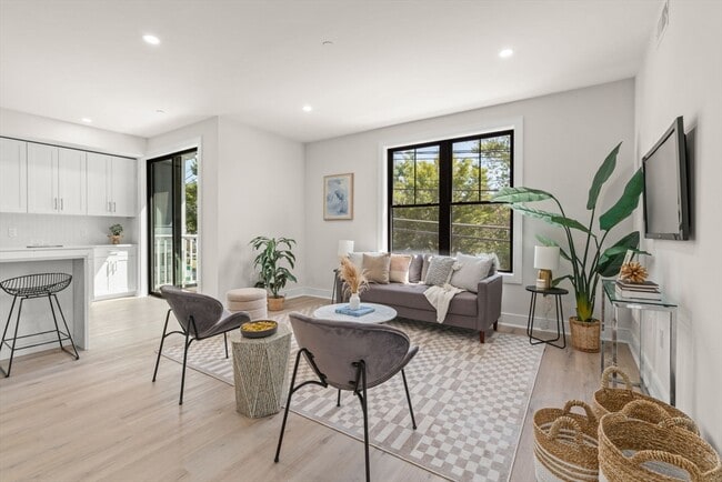 Photo - 260 Elm St Unidad 301