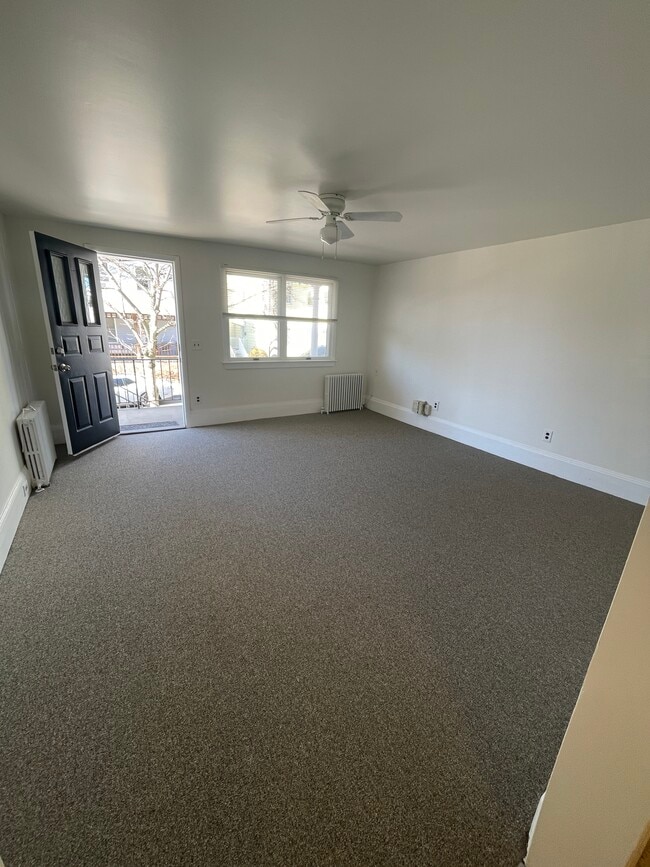 Photo - 62 John St Unidad 1st Floor