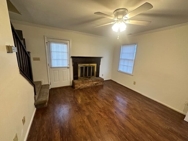 Photo - 17/18 Unit 18