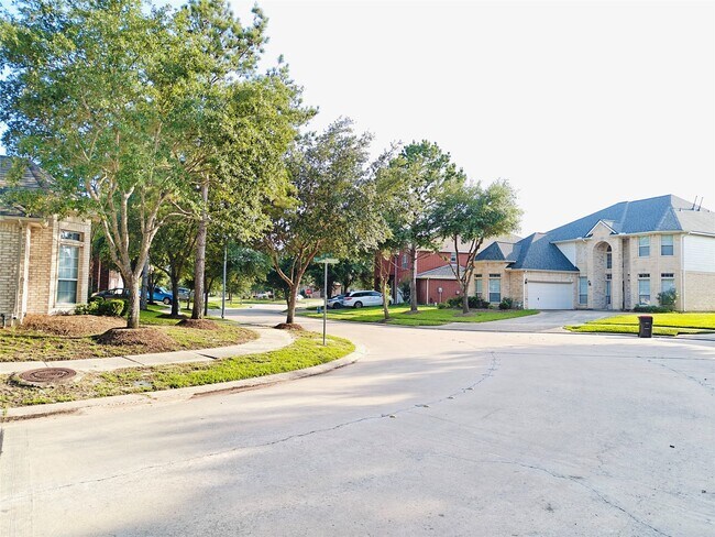 Photo - 26418 Creston Woods Dr