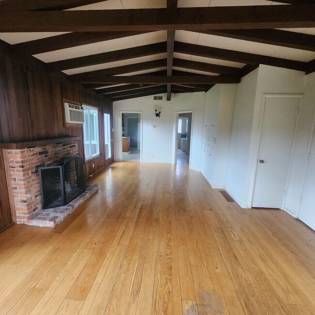 Photo - 1924 Diamond Ct