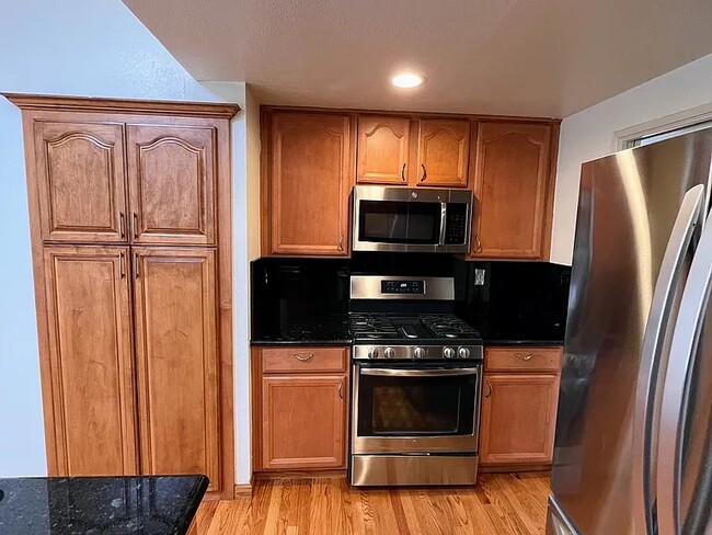 3120 Silbury Ct