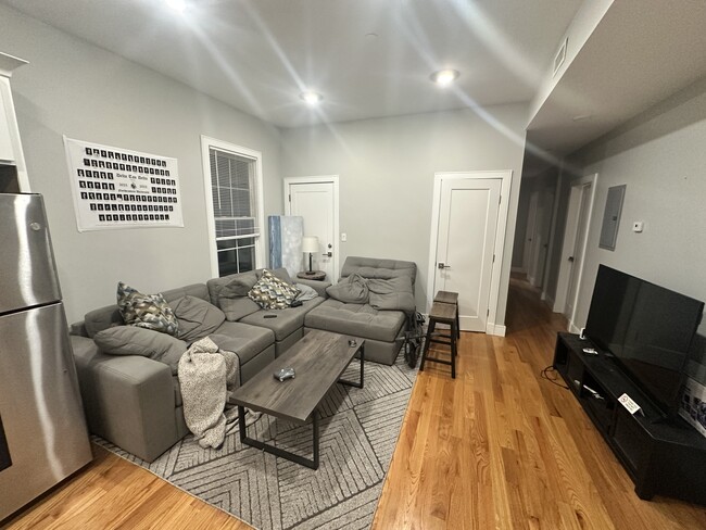 Photo - 1621 Tremont St Unit 2