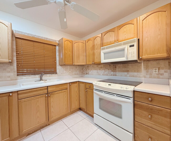 Photo - 5301 Lakefront Blvd Unit D