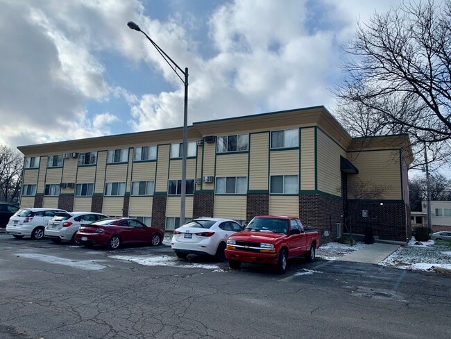 Abbot Manor (910 Apartments, LLC)