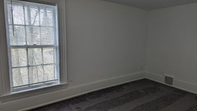 Photo - 721 N Hamilton St