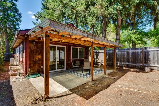 Photo - 1120 E 24th Ave