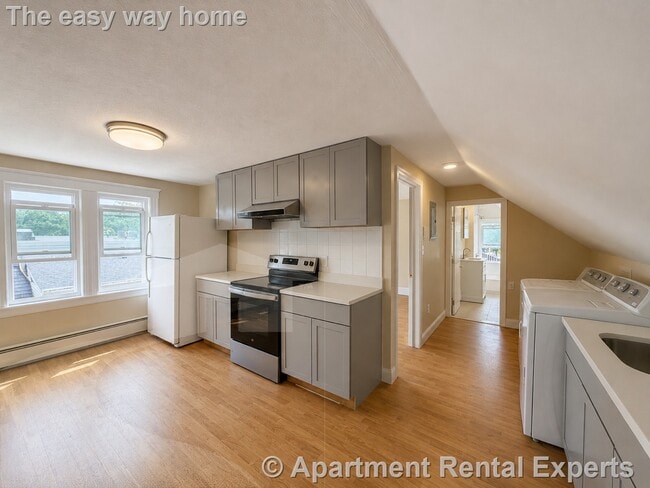Building Photo - 106 Vernon St Unit #3