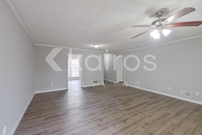 Photo - 340 Carterhill Dr