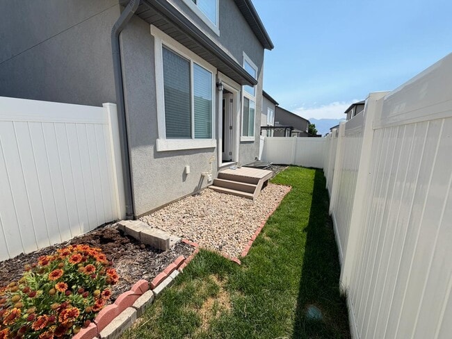 Photo - 4145 W 1730 N