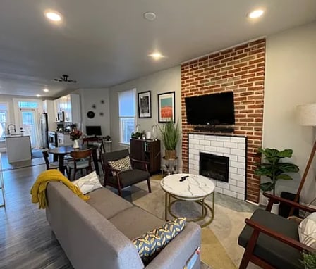 Photo - 212 E Maple Ave