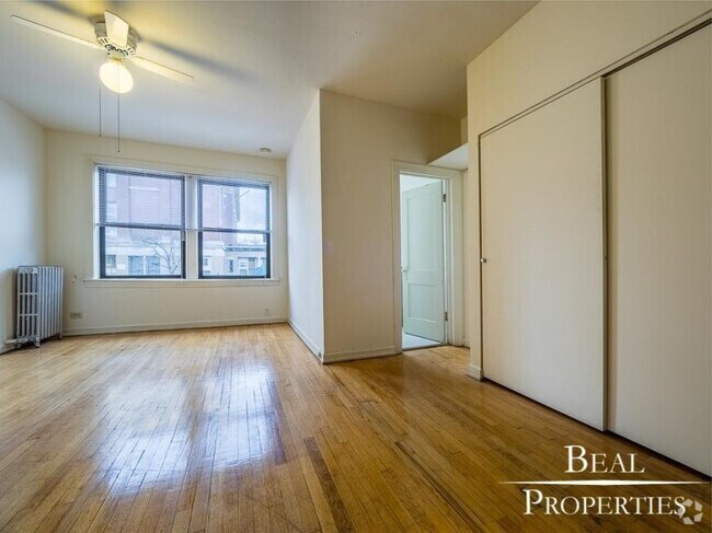 Building Photo - 0 bedroom in CHICAGO IL 60657 Unit 307 Rental