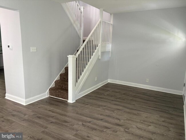 Building Photo - 306 Linden Ave Rental