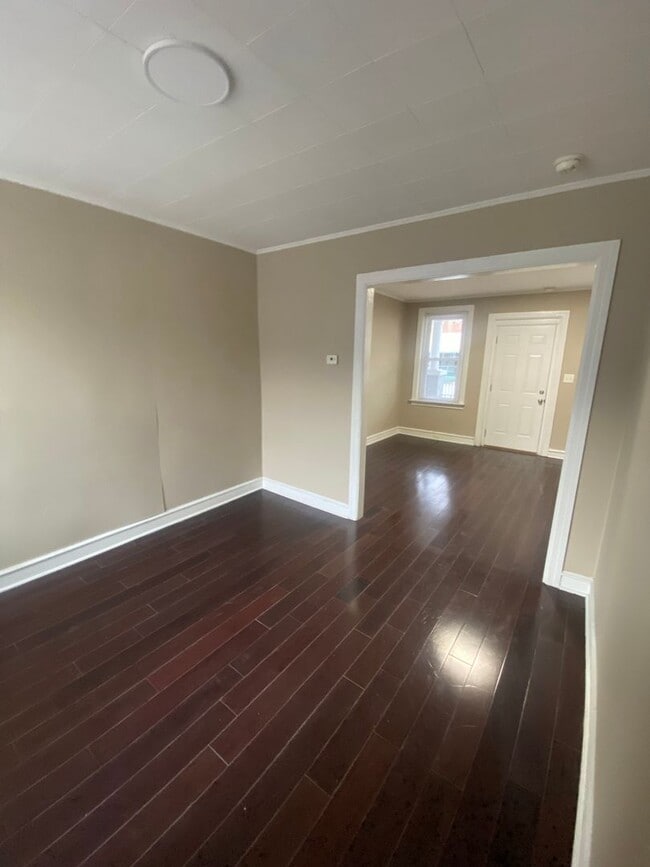 Photo - 170 W Thelma St