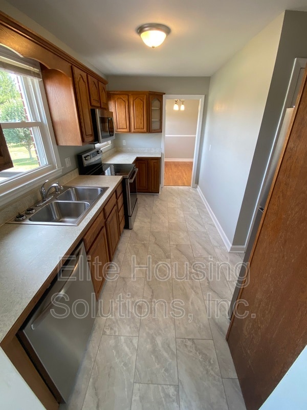 Photo - 890 N 10th St
