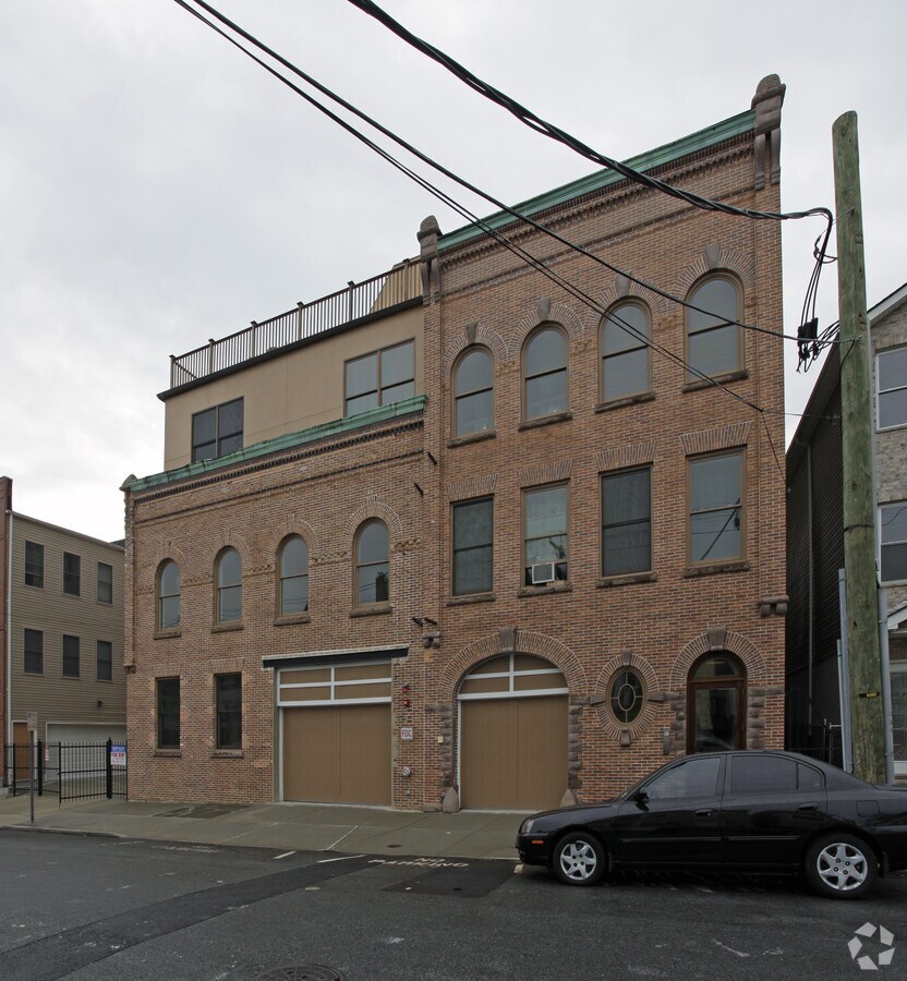 Photo - 19 Winfield Ave Apartments