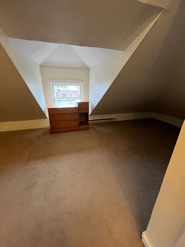 Photo - 203-205 King Street Unit C