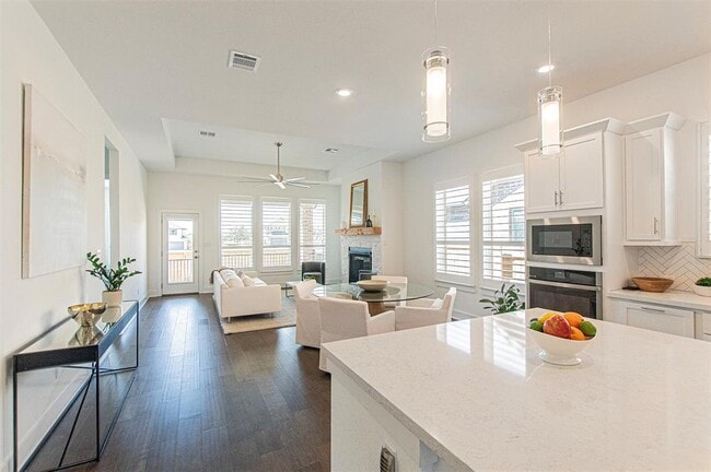 Photo - 215 Milam Crk Dr