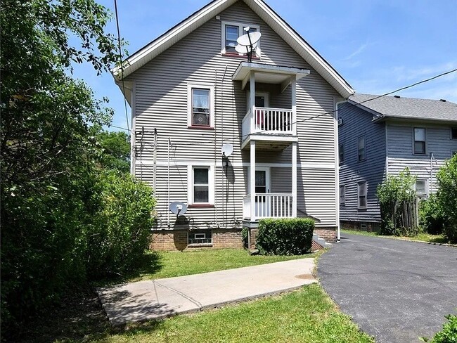 Building Photo - 3408 Desota Ave Unit 1
