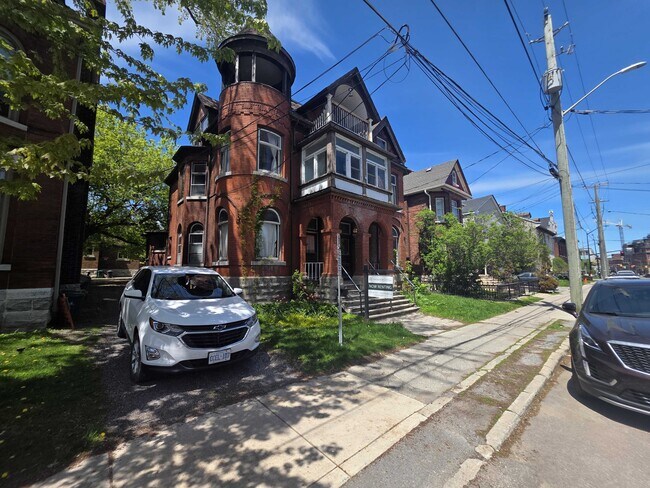 Photo - 102 Wellington St Unit 102