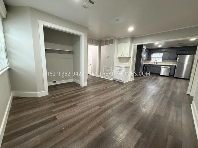 Photo - 1303 Des Jardines St Unidad 1