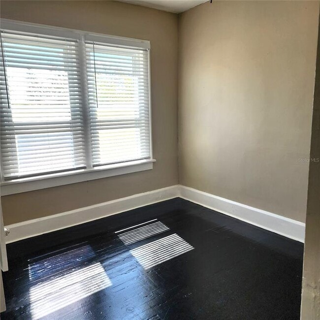 Photo - 2006 Jackson St N Unidad 3