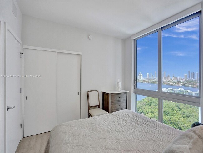 Photo - 16385 Biscayne Blvd Unit 2107