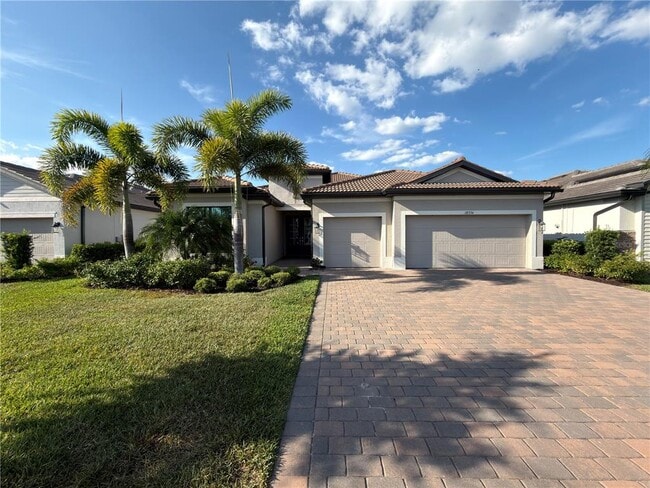 Photo - 18334 Ridgeline Dr