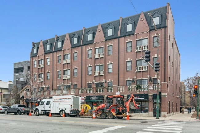 Photo - 1400 W Grand Ave Condo Unit 4