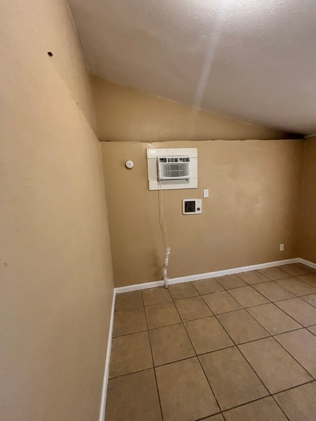 1122 Laurel Ave Unit 1122 Laurel Ave Las Vegas, NV 89104