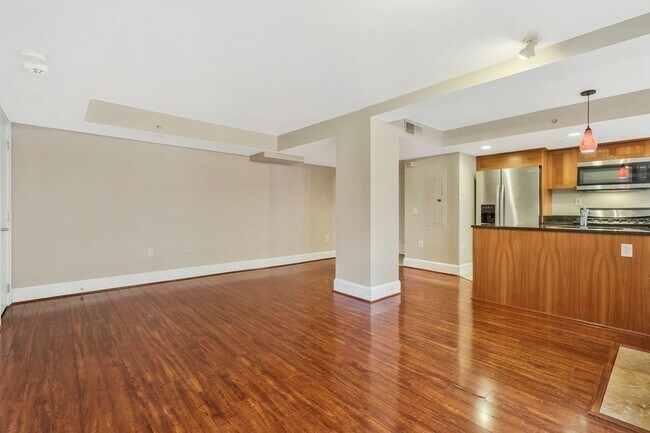 Photo - 1750 16th St NW