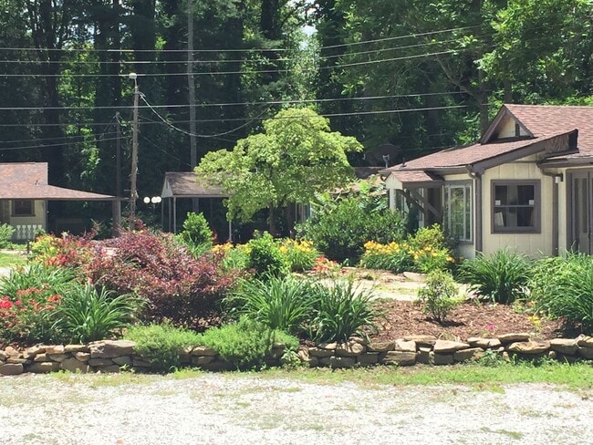 Photo - 77 Snapdragon Ln