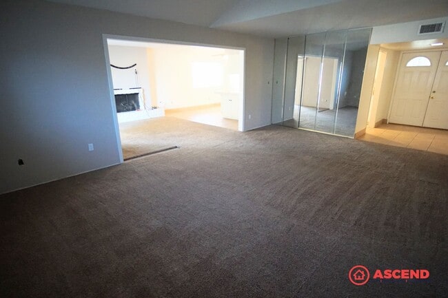 Photo - Gorgeous Home in Stockdale Park!