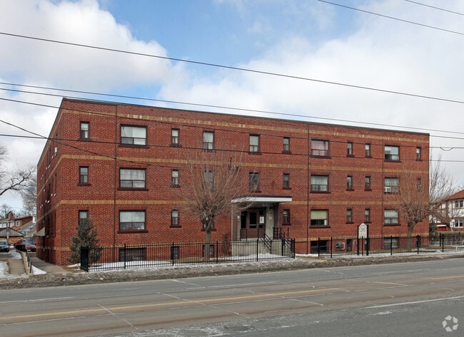 Photo - 2532 Lake Shore Boulevard West