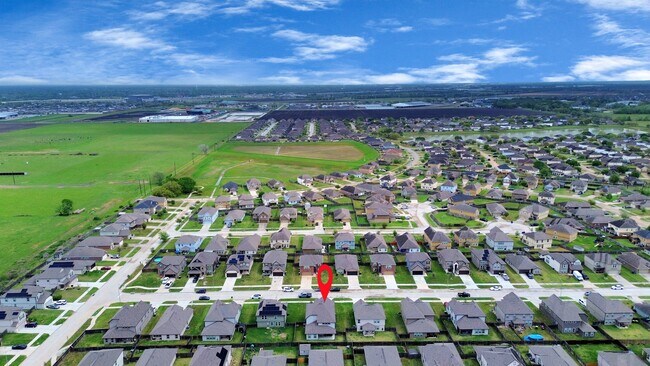 Photo - 2918 Silverhorn Ln