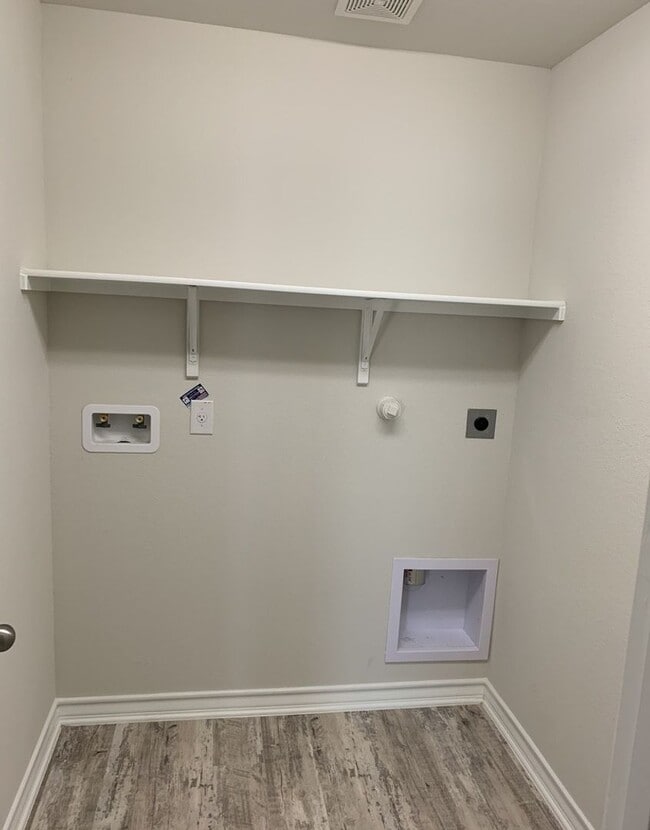 Photo - 13115 Maestro Spark