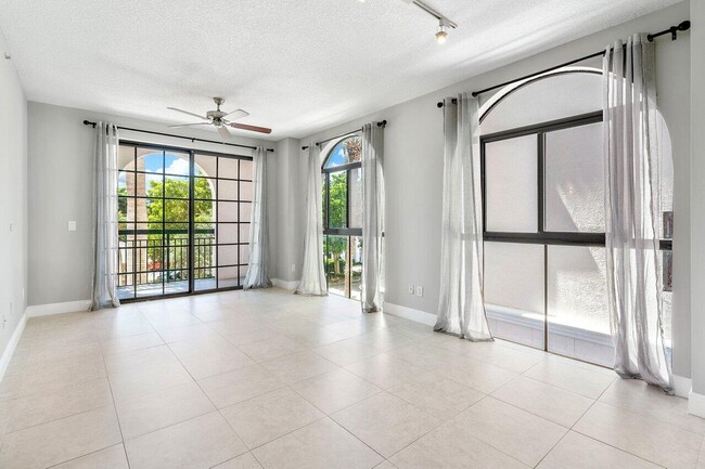 Photo - 233 S Federal Hwy Unidad 225 Rental