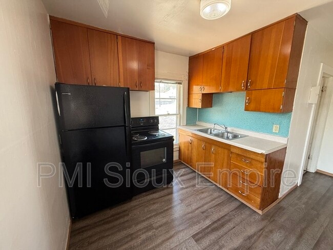 Photo - 734 W 10th St Unit 5
