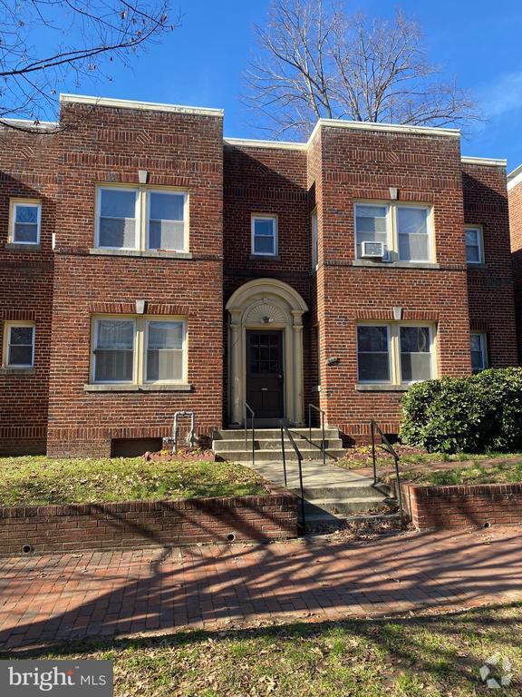 Building Photo - 904 5th St NE Rental