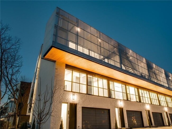 Building Photo - 5225 Crestfield Pl