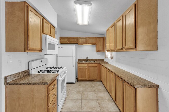 Photo - 216 Whitton St