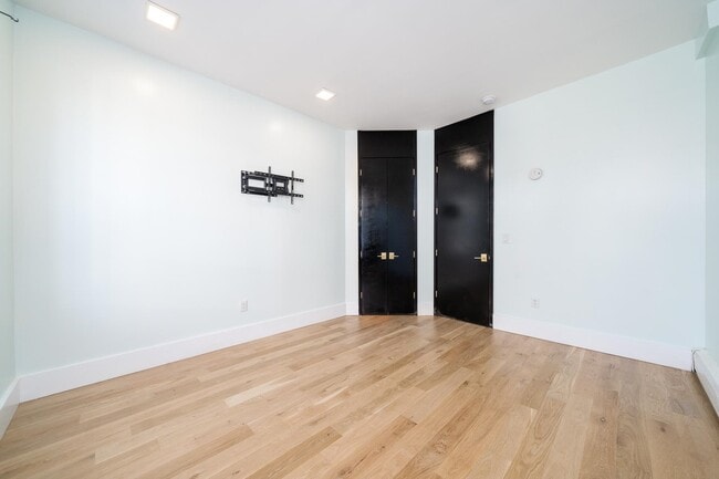 Photo - 541 Newark Ave