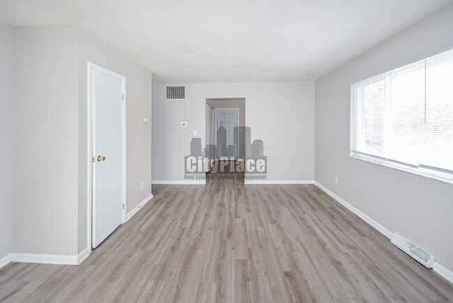 Photo - 2412 N Lesley Ave