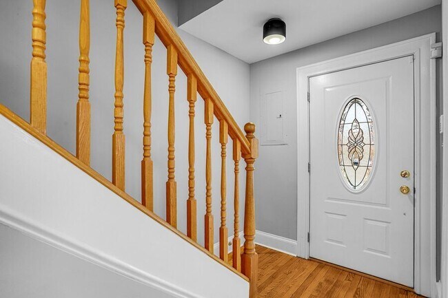 Photo - 349 Kentucky Ave SE