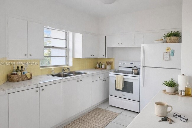 Photo - 345 Beacom Blvd Unit UPSTA